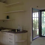 Casetta In Giardino Con Piscina Дом отдыха *