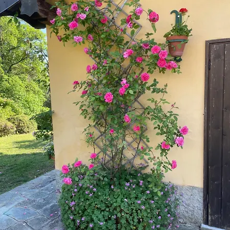 Casetta In Giardino Con Piscina Дом отдыха *